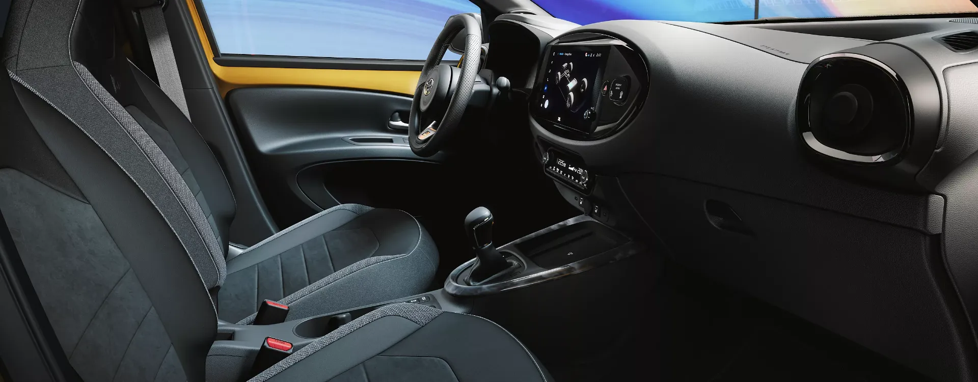 KÖNNYEDÉN KAPCSOLÓDIK